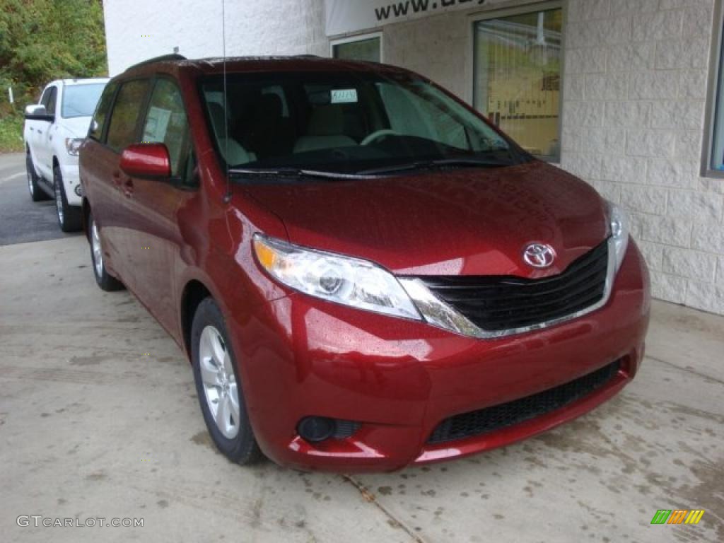 2011 Sienna LE - Salsa Red Pearl / Bisque photo #6