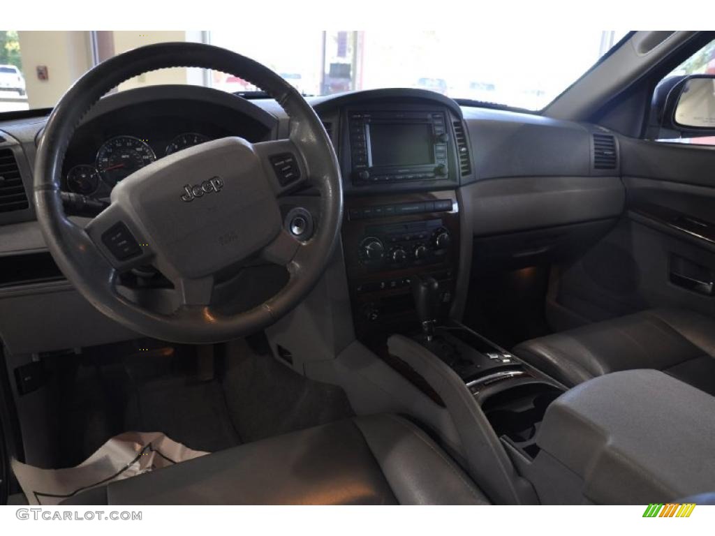 2005 Grand Cherokee Limited 4x4 - Deep Beryl Green Pearl / Dark Khaki/Light Graystone photo #19