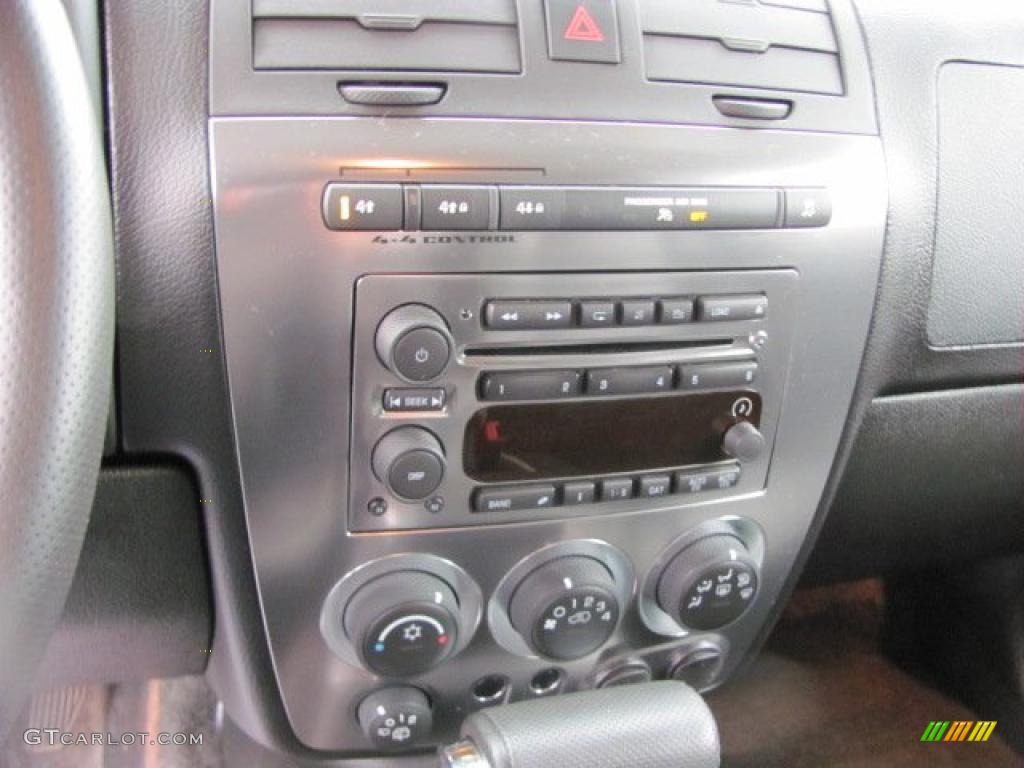 2008 Hummer H3 Standard H3 Model Controls Photo #38262795