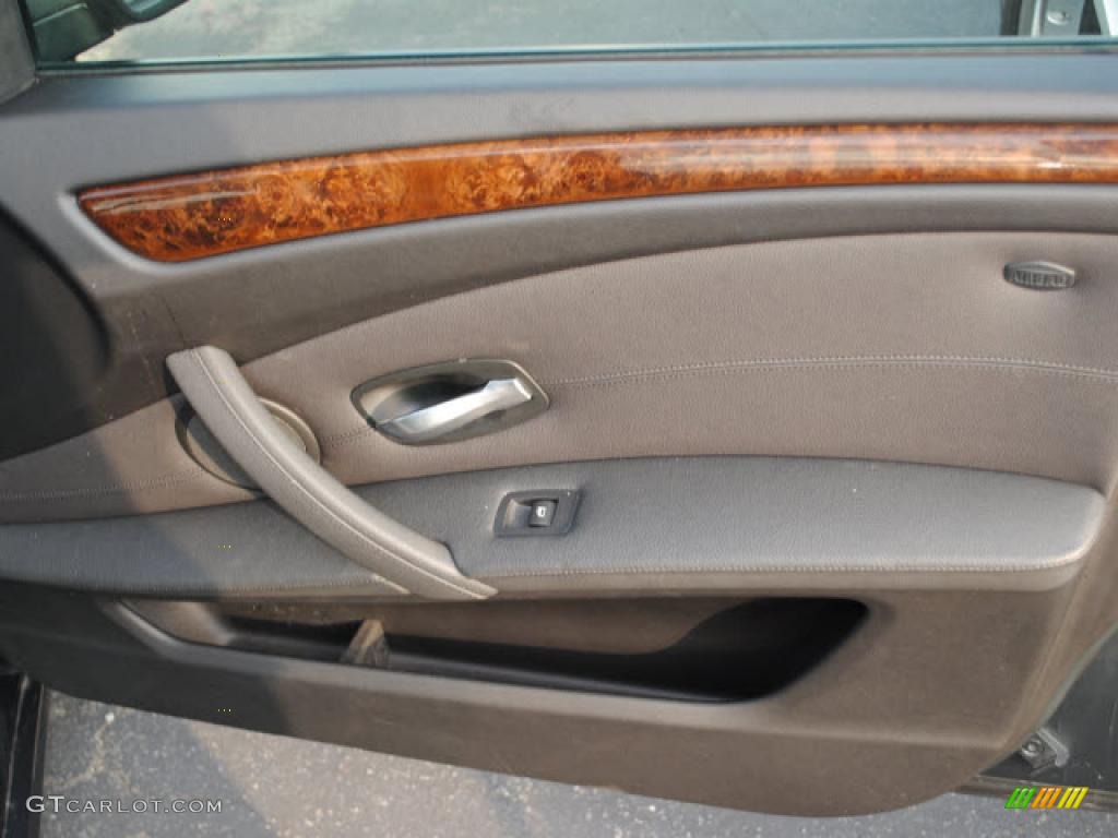 Black Interior 2009 BMW 5 Series 528i Sedan Photo #38267267