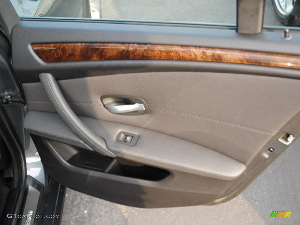 Black Interior 2009 BMW 5 Series 528i Sedan Photo #38267315
