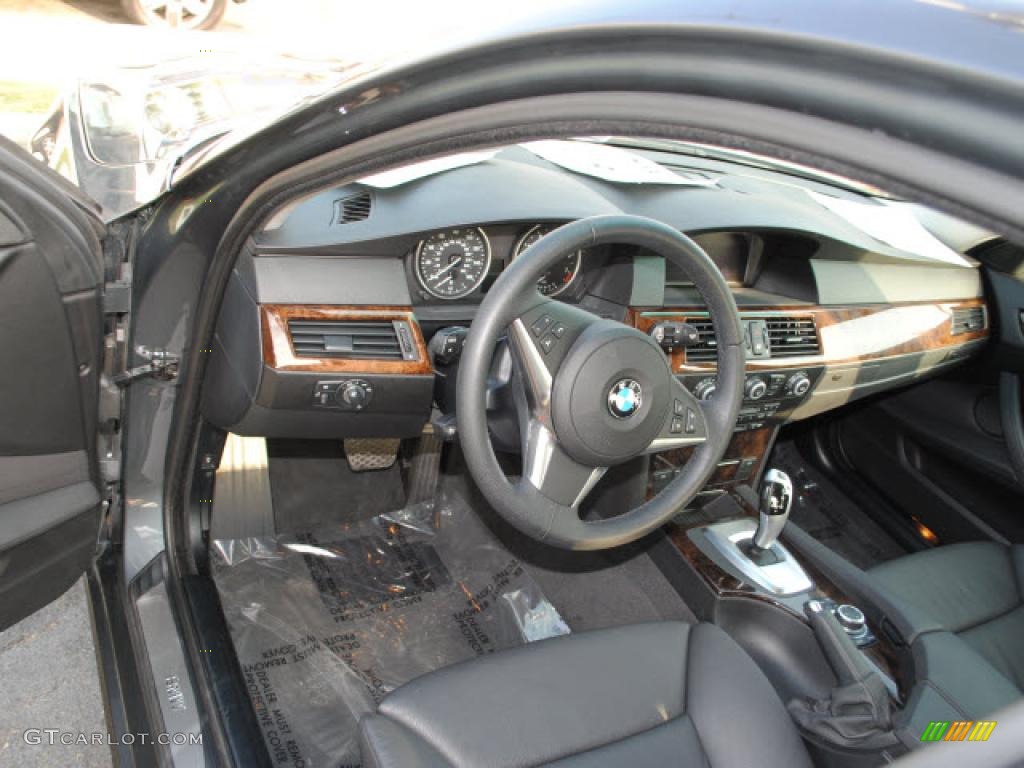 2009 BMW 5 Series 528i Sedan Black Dashboard Photo #38267455