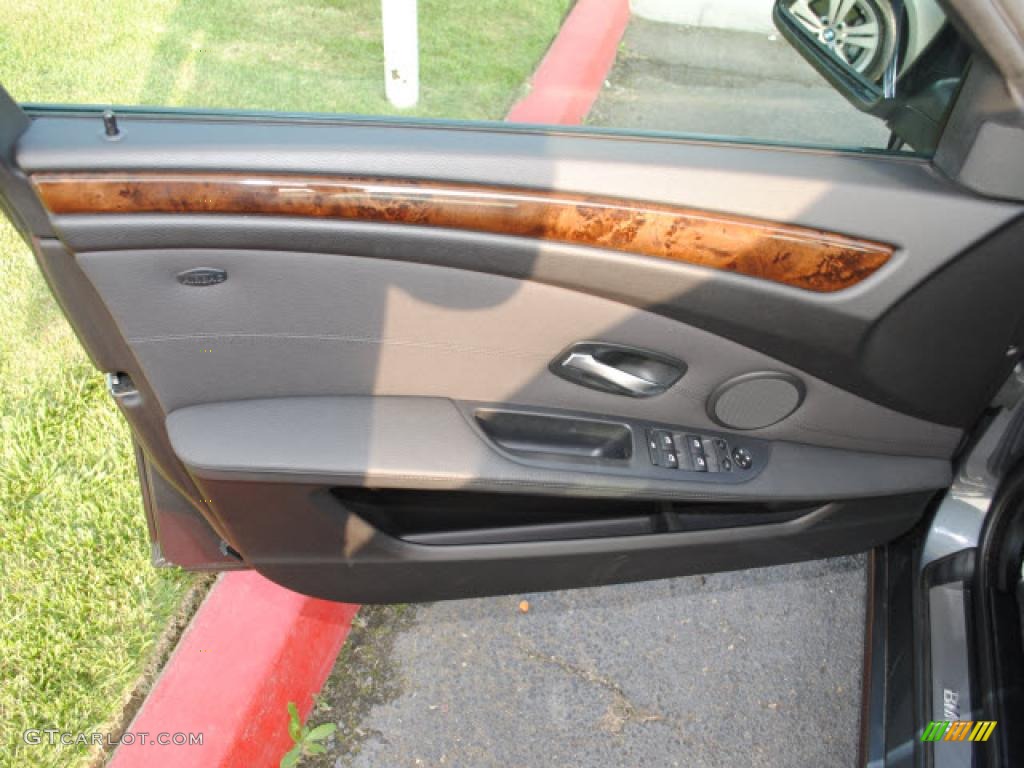 Black Interior 2009 BMW 5 Series 528i Sedan Photo #38267479