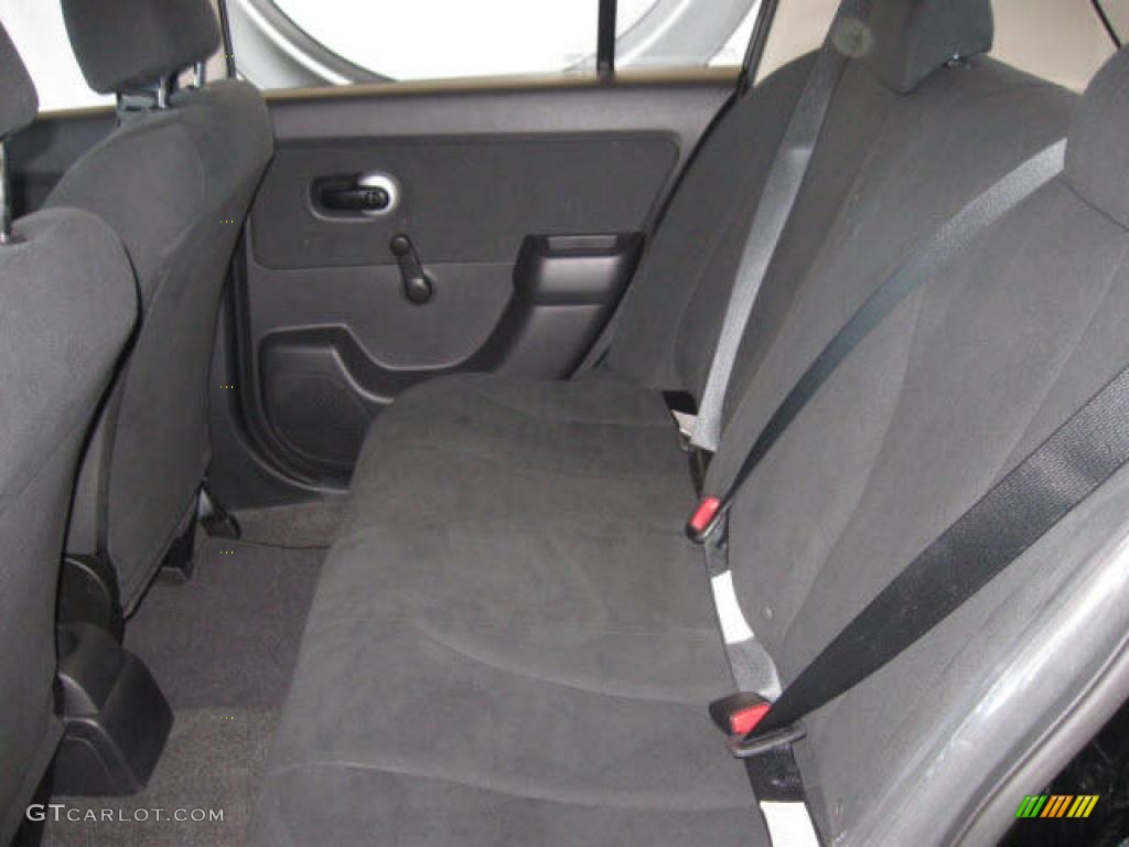 Nissan versa hatchback interior dimensions