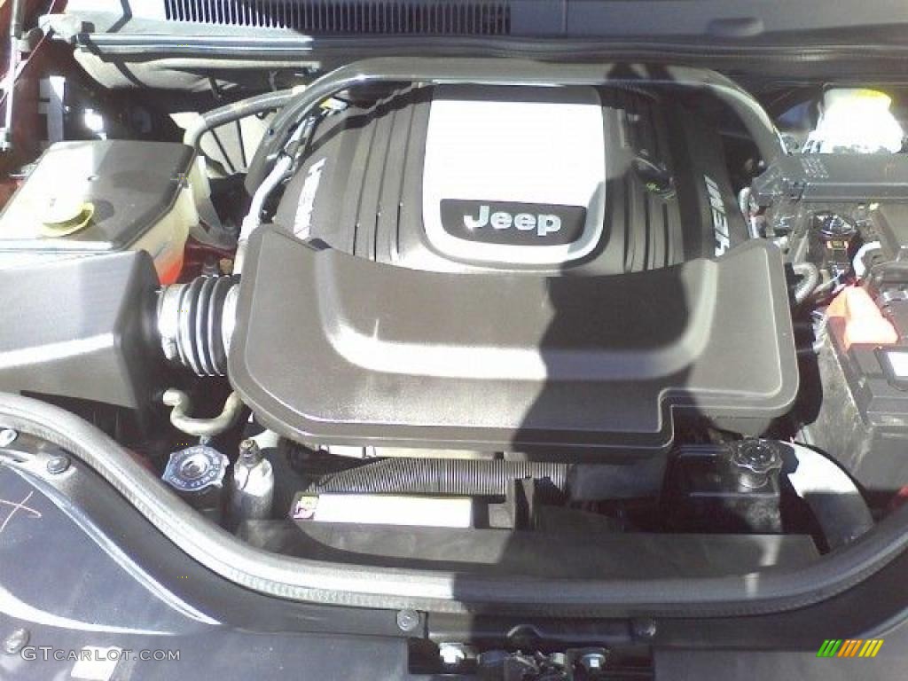 2007 Jeep Grand Cherokee Overland 5.7 Liter HEMI OHV 16-Valve V8 Engine Photo #38272608