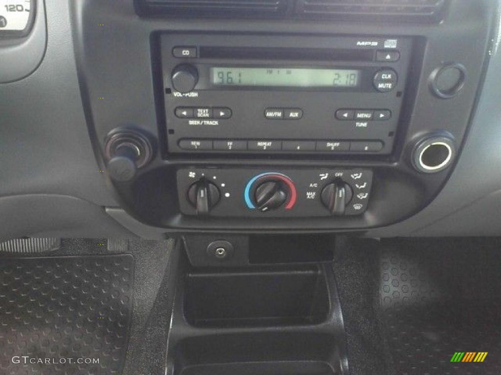2008 Ford Ranger Sport SuperCab Controls Photo #38273184