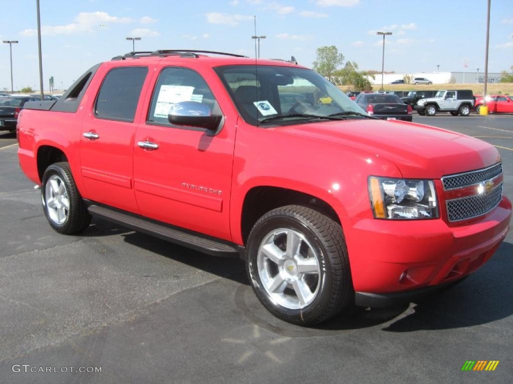 2011 Avalanche LT 4x4 - Victory Red / Dark Titanium/Light Titanium photo #3