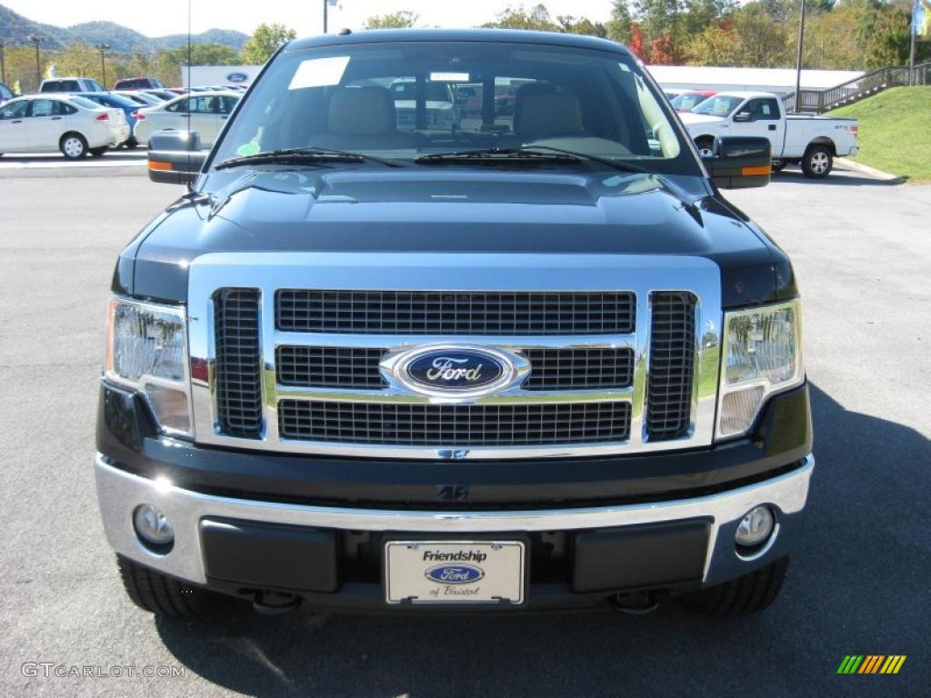 2010 F150 Lariat SuperCrew 4x4 - Tuxedo Black / Tan photo #3