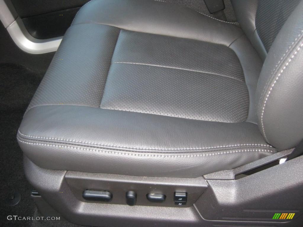 2010 F150 Lariat SuperCrew 4x4 - Tuxedo Black / Black photo #13