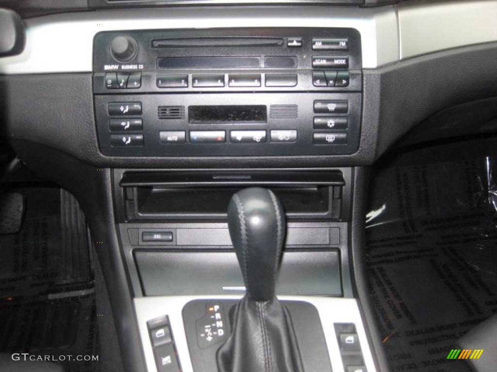 2003 BMW 3 Series 325i Sedan Controls Photo #38281132