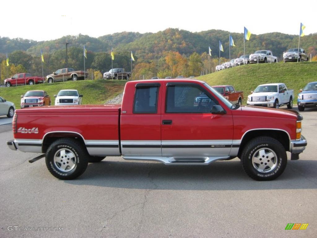 1995 C/K K1500 Extended Cab 4x4 - Victory Red / Gray photo #5