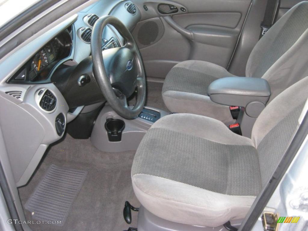 Medium Graphite Interior 2003 Ford Focus SE Sedan Photo #38283156