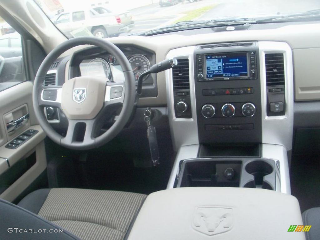2011 Dodge Ram 2500 HD SLT Crew Cab 4x4 Dark Slate/Medium Graystone Dashboard Photo #38283940