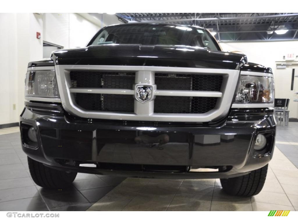2011 Dakota Big Horn Crew Cab - Brilliant Black Crystal Pearl / Dark Slate Gray/Medium Slate Gray photo #3