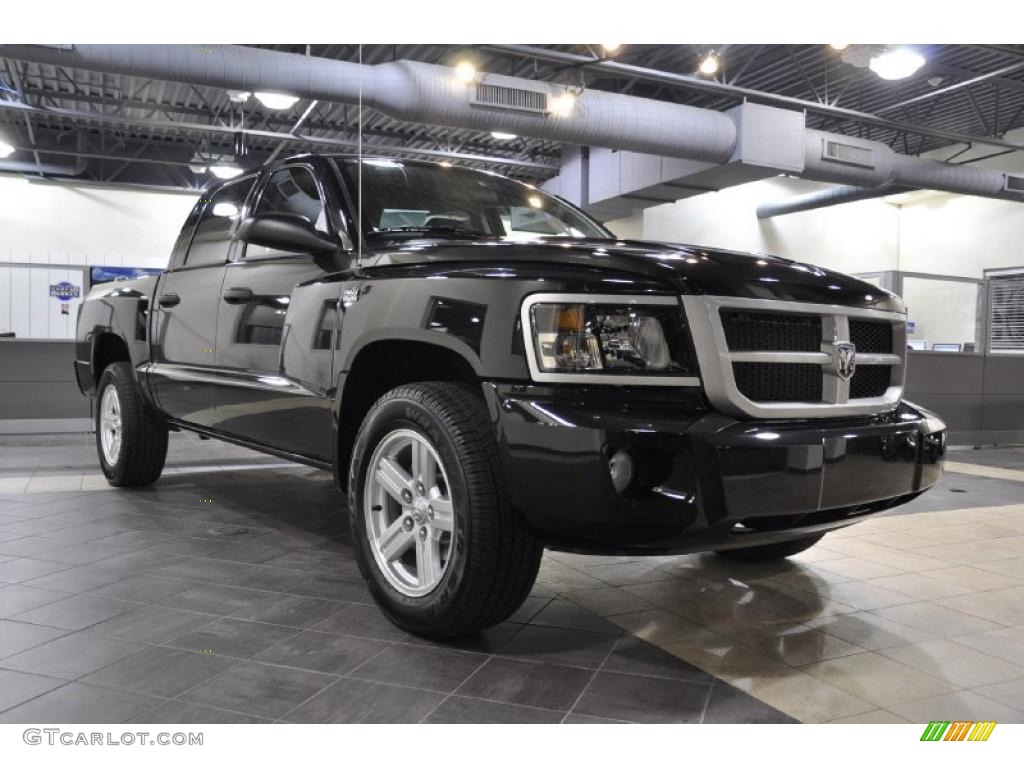 2011 Dakota Big Horn Crew Cab - Brilliant Black Crystal Pearl / Dark Slate Gray/Medium Slate Gray photo #4