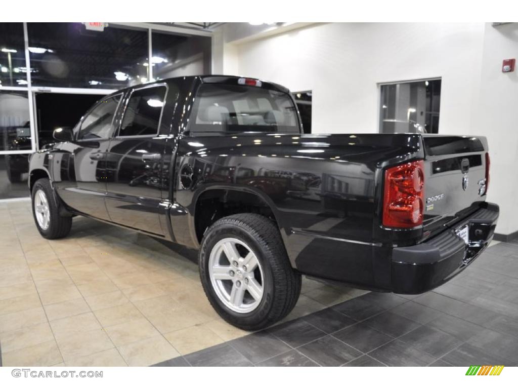 2011 Dakota Big Horn Crew Cab - Brilliant Black Crystal Pearl / Dark Slate Gray/Medium Slate Gray photo #8