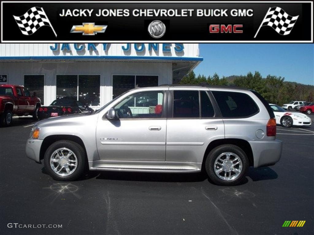 Silver Mist Metallic GMC Envoy