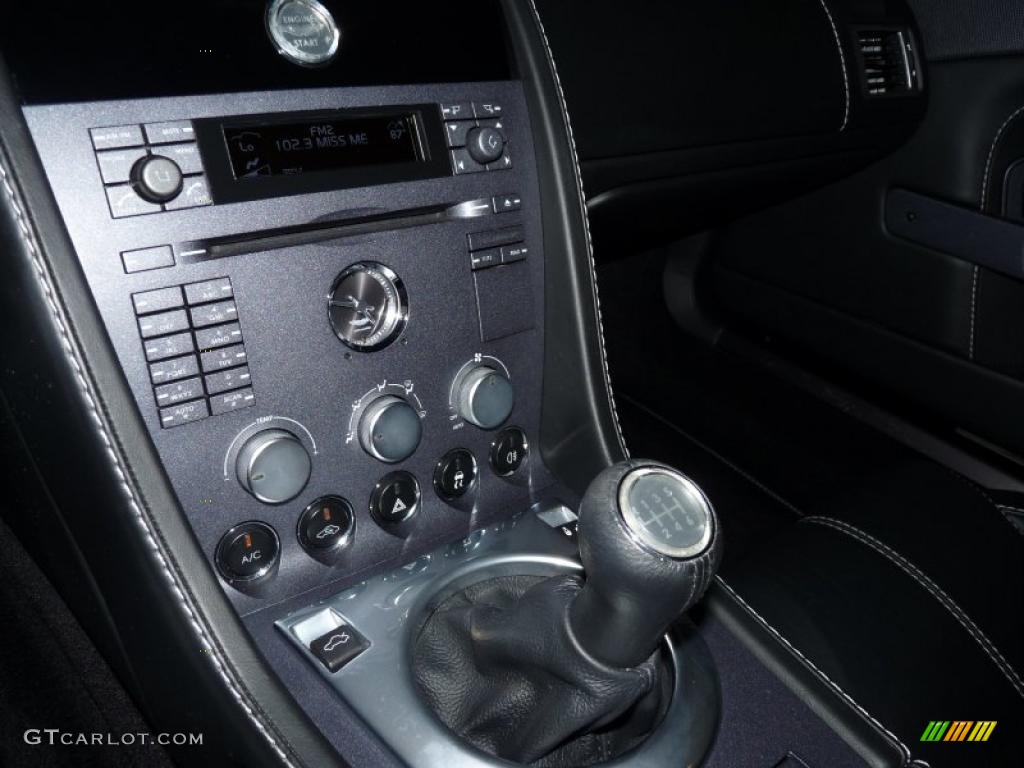 2007 Aston Martin V8 Vantage Coupe Controls Photo #38288997