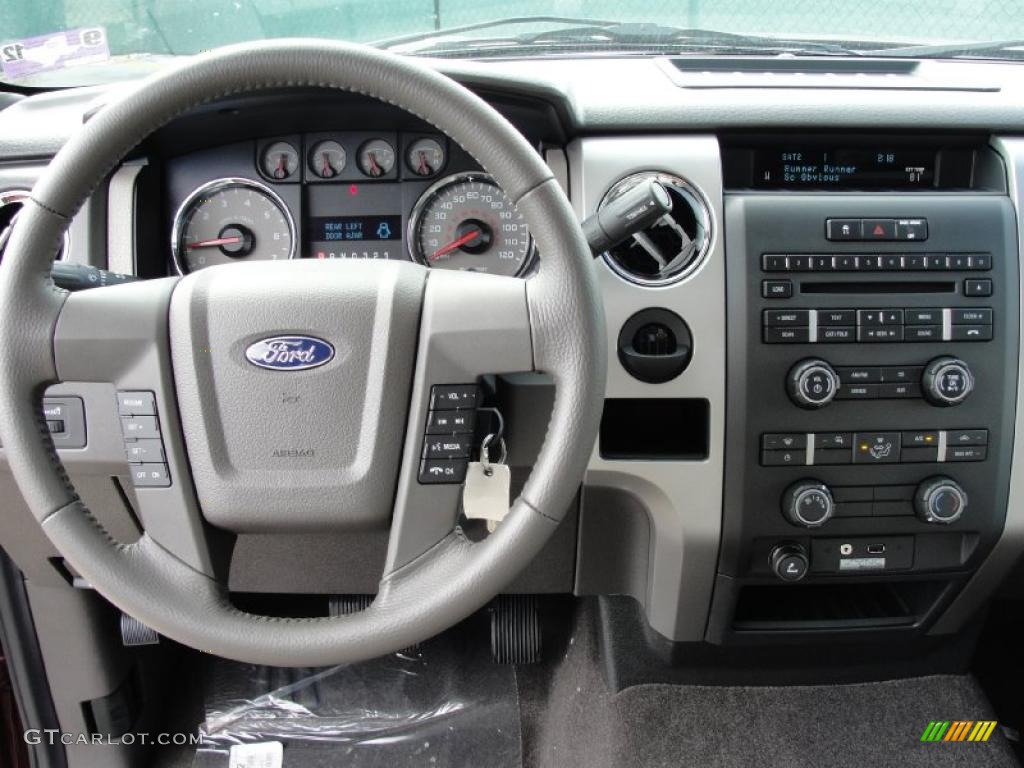 2010 F150 XLT SuperCrew - Royal Red Metallic / Medium Stone photo #25