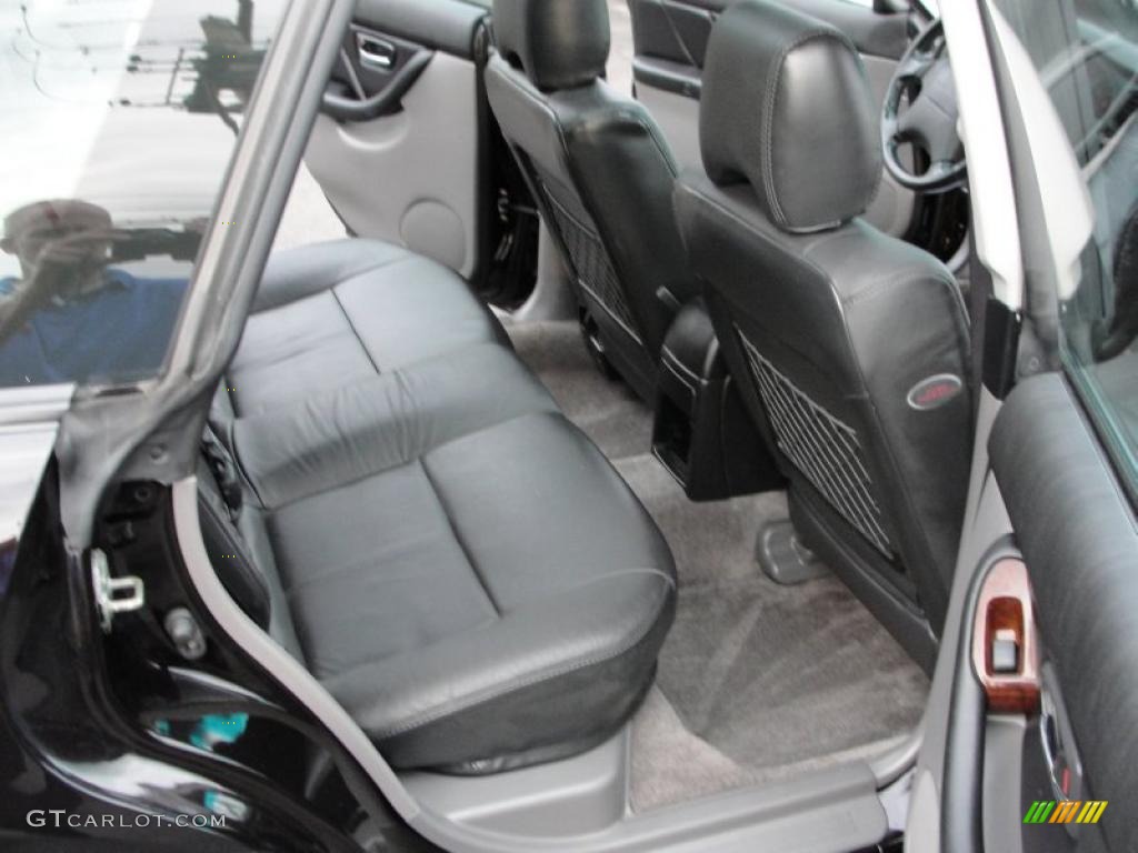 Gray Interior 2003 Subaru Outback Limited Wagon Photo #38292737