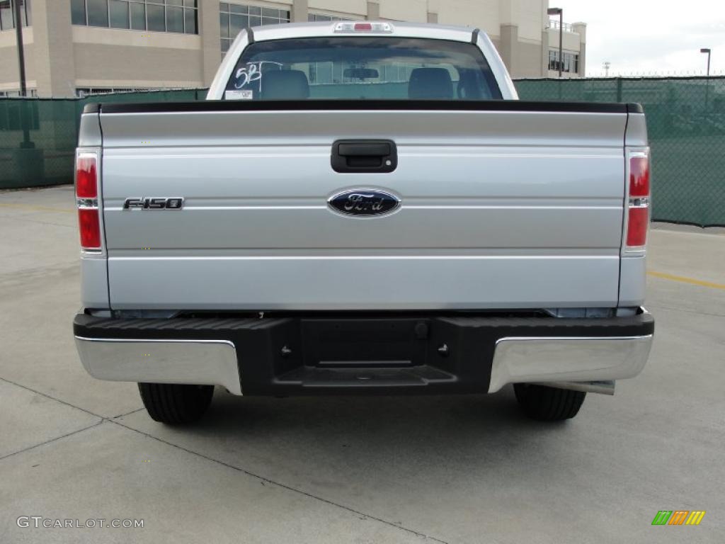 2010 F150 XL Regular Cab - Ingot Silver Metallic / Medium Stone photo #4
