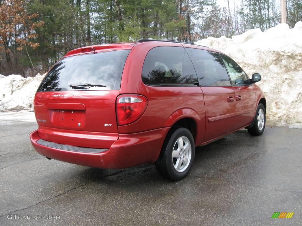 2006 Grand Caravan SXT - Inferno Red Crystal Pearl / Medium Slate Gray photo #12