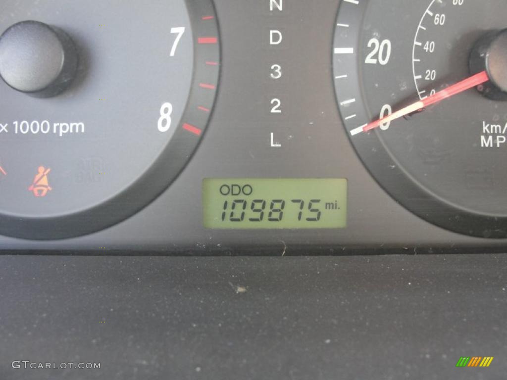 2004 Elantra GLS Sedan - Crimson Dark Red / Gray photo #40