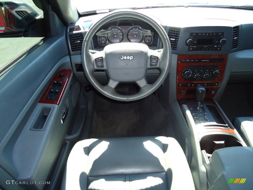 2006 Grand Cherokee Limited - Inferno Red Crystal Pearl / Medium Slate Gray photo #9