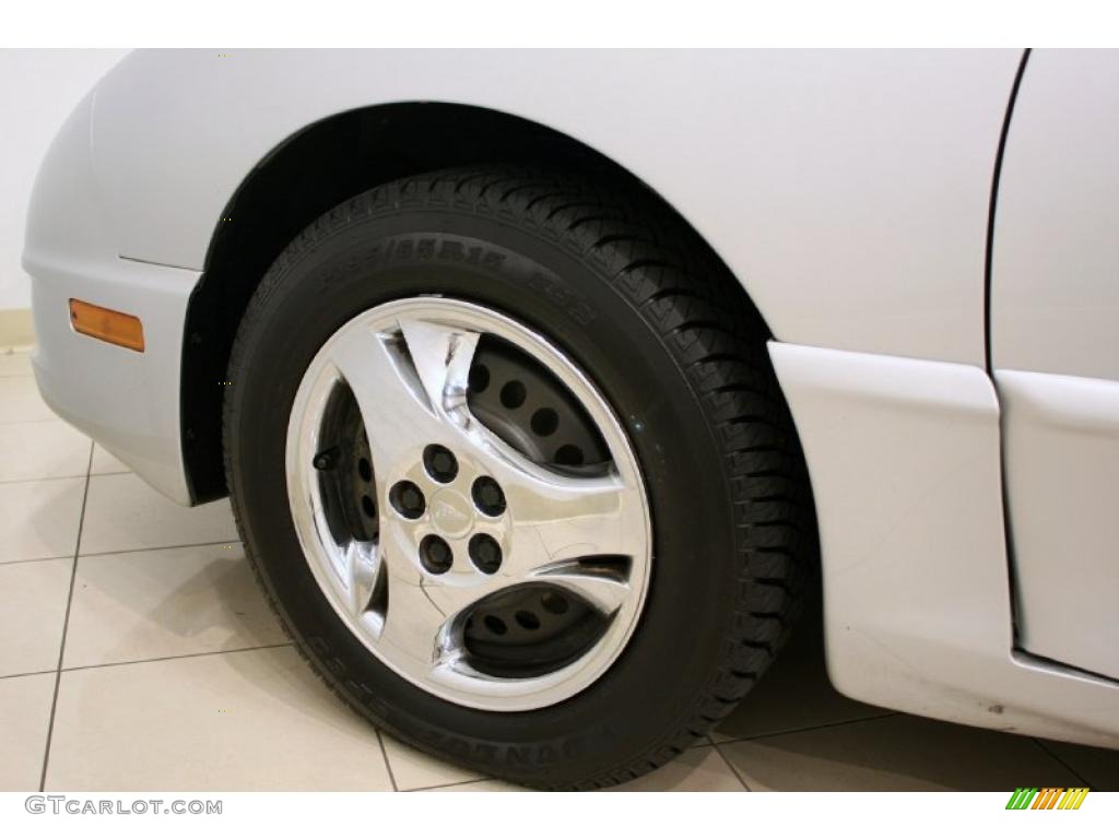 2004 Sunfire Coupe - Ultra Silver Metallic / Graphite photo #22