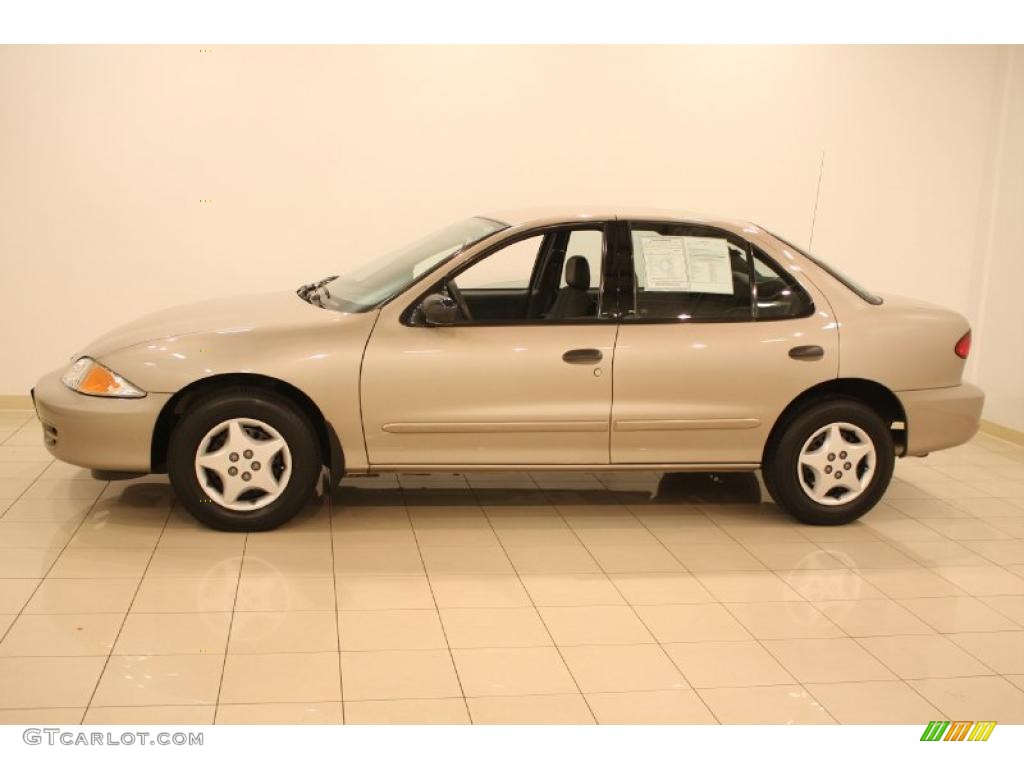 2002 Cavalier Sedan - Sandrift Metallic / Graphite photo #4