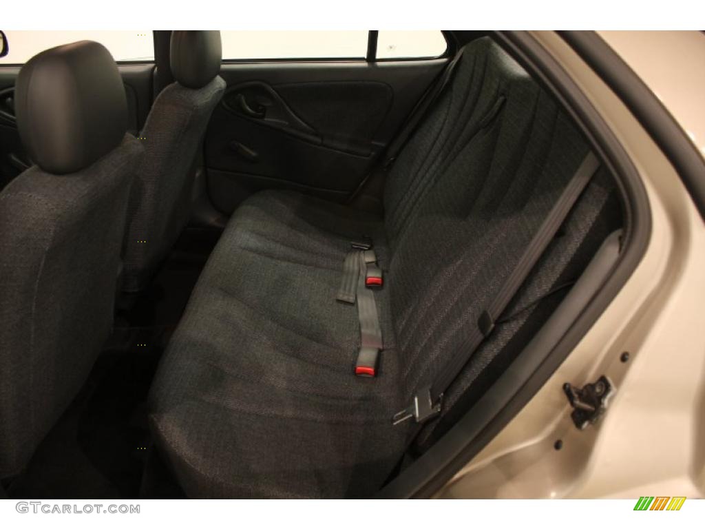 Graphite Interior 2002 Chevrolet Cavalier Sedan Photo #38305435