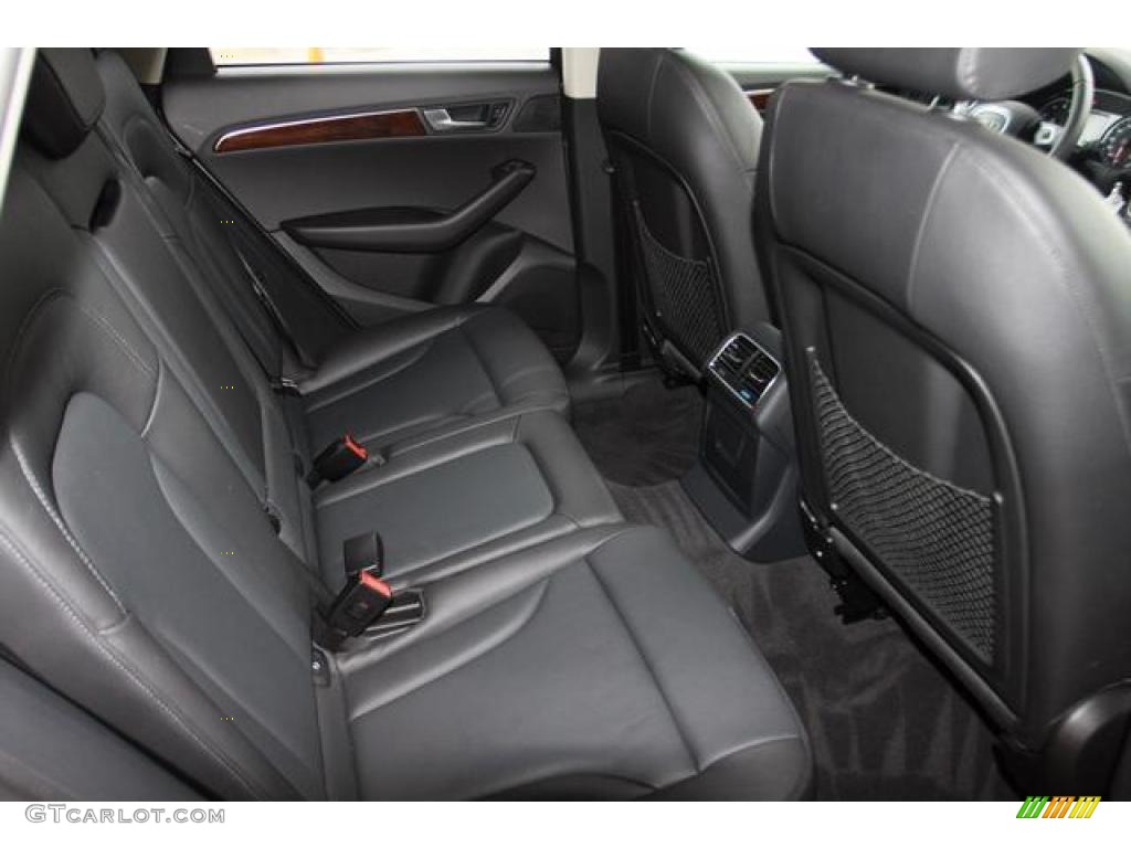 Black Interior 2011 Audi Q5 3.2 quattro Photo #38305655