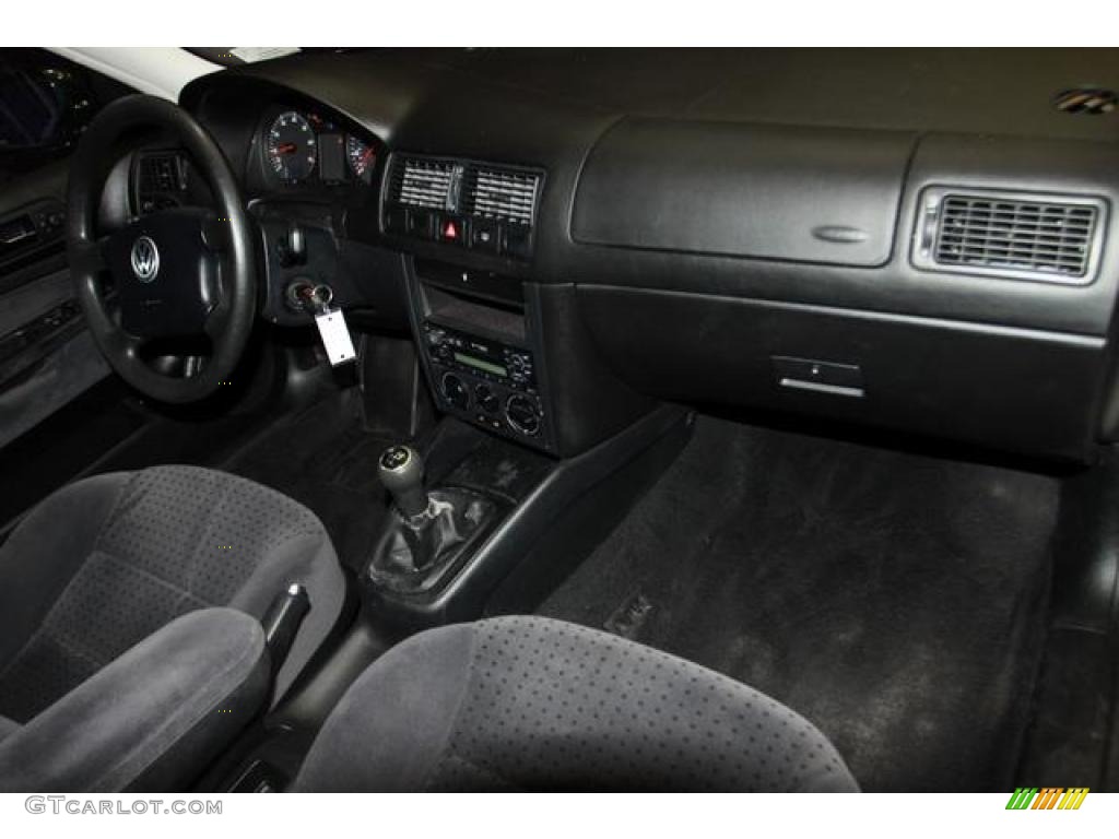 1999 Golf GLS 4 Door - Uni Black / Black photo #10