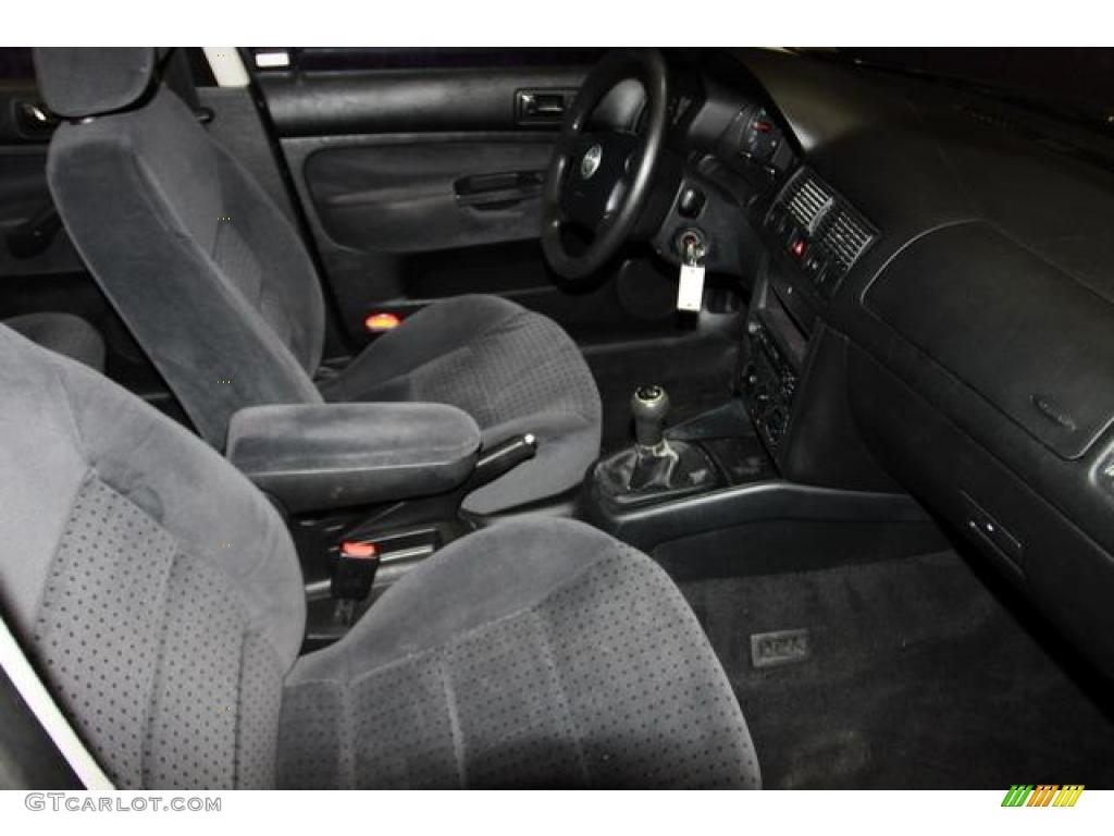 1999 Golf GLS 4 Door - Uni Black / Black photo #20