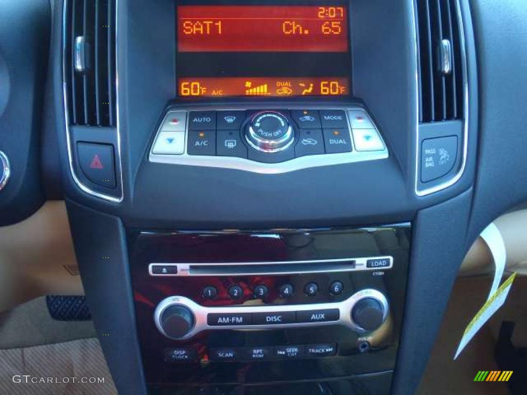 2011 Nissan Maxima 3.5 SV Controls Photo #38308103