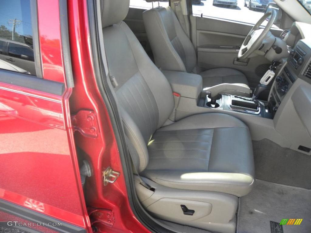 2005 Grand Cherokee Laredo - Inferno Red Crystal Pearl / Khaki photo #9