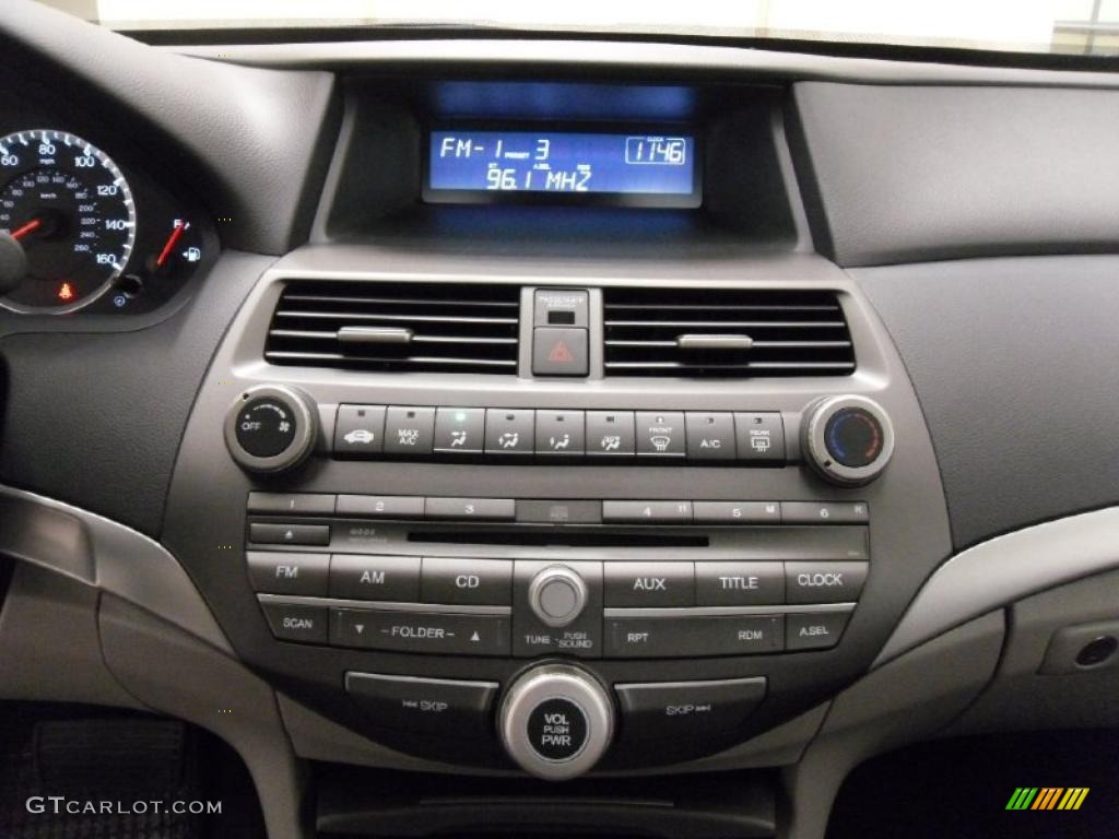 2011 Honda Accord LX Sedan Controls Photo #38311187