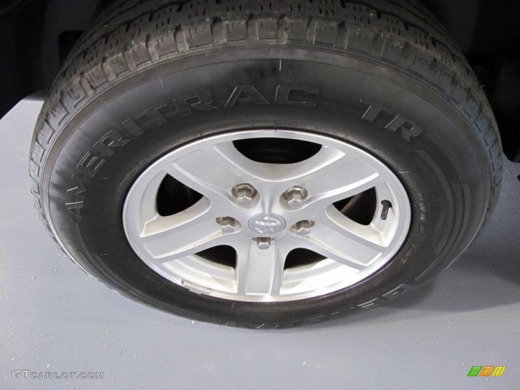 2005 Dodge Durango SLT Wheel Photo #38311591