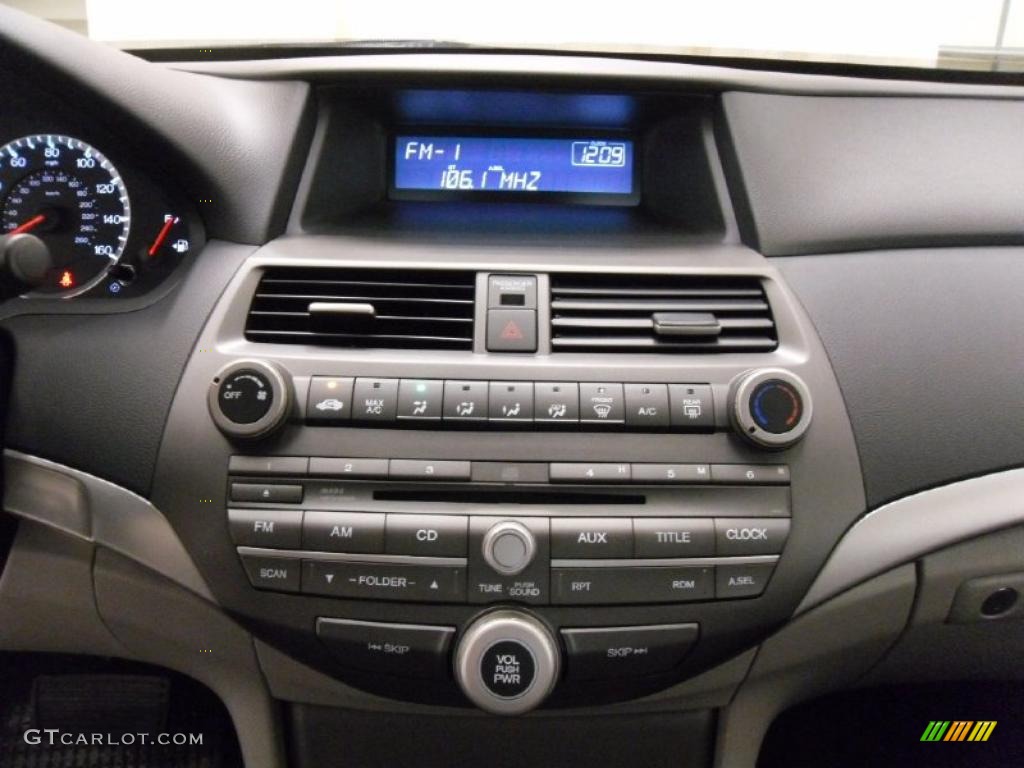 2011 Honda Accord LX Sedan Controls Photo #38311649
