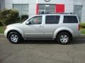 2007 Silver Lightning Nissan Pathfinder SE 4x4  photo #2