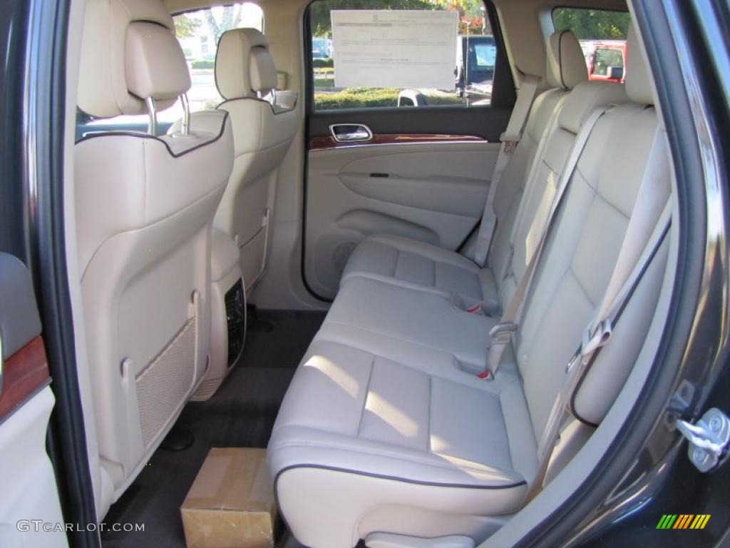 Dark Frost Beige/Light Frost Beige Interior 2011 Jeep Grand Cherokee Overland Photo #38315823