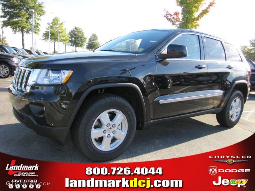2011 Grand Cherokee Laredo - Brilliant Black Crystal Pearl / Black photo #1
