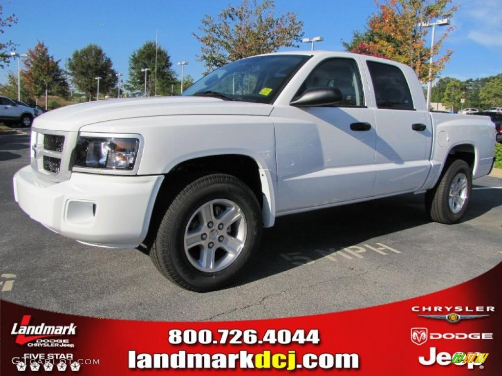 2011 Dakota Big Horn Crew Cab - Bright White / Dark Slate Gray/Medium Slate Gray photo #1