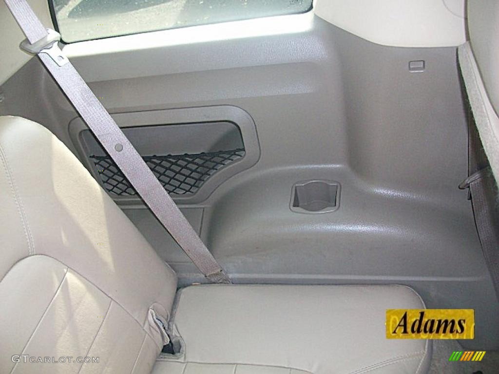 2004 Explorer Limited 4x4 - Ceramic White Tri Coat Metallic / Medium Parchment photo #33