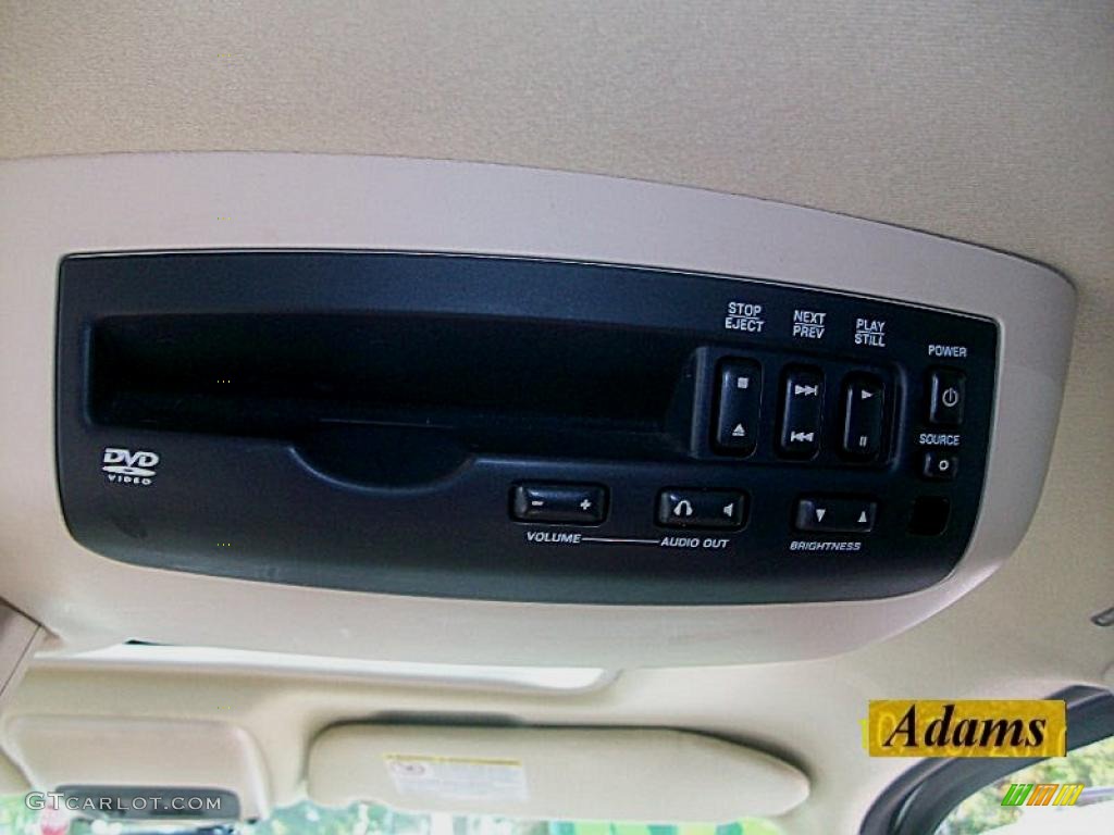 2004 Ford Explorer Limited 4x4 Controls Photo #38316491