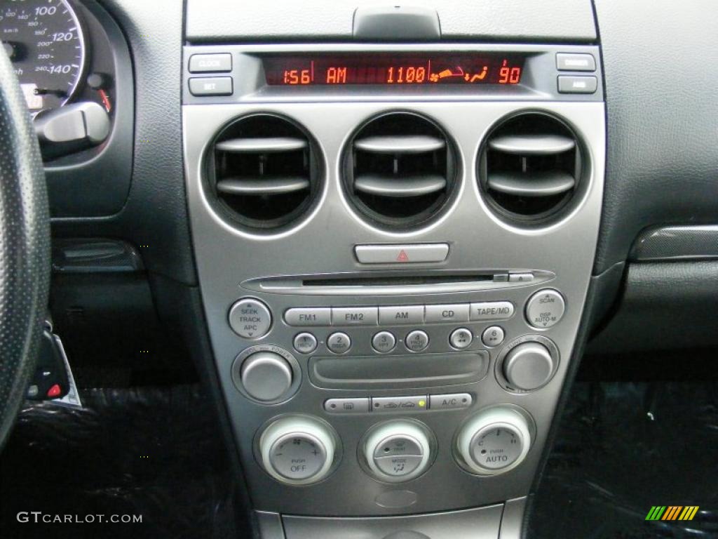 2004 Mazda MAZDA6 s Sedan Controls Photo #38319683