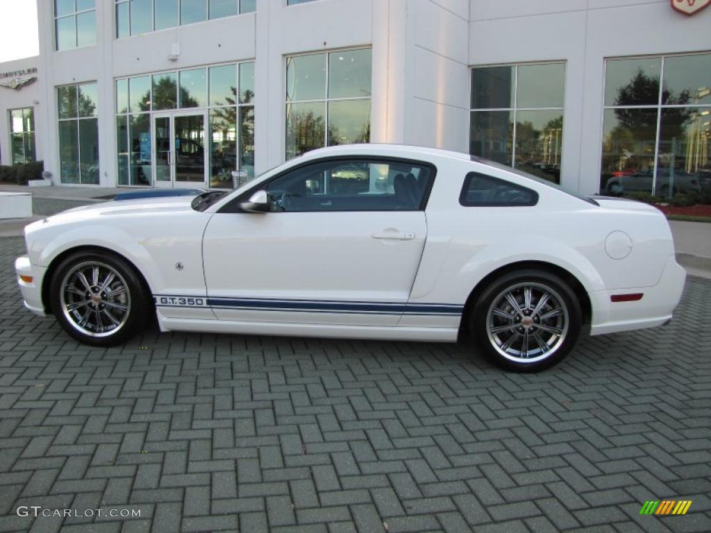 2006 Mustang GT Premium Coupe - Performance White / Dark Charcoal photo #2