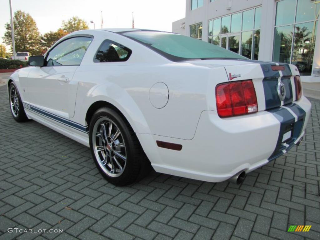 2006 Mustang GT Premium Coupe - Performance White / Dark Charcoal photo #3