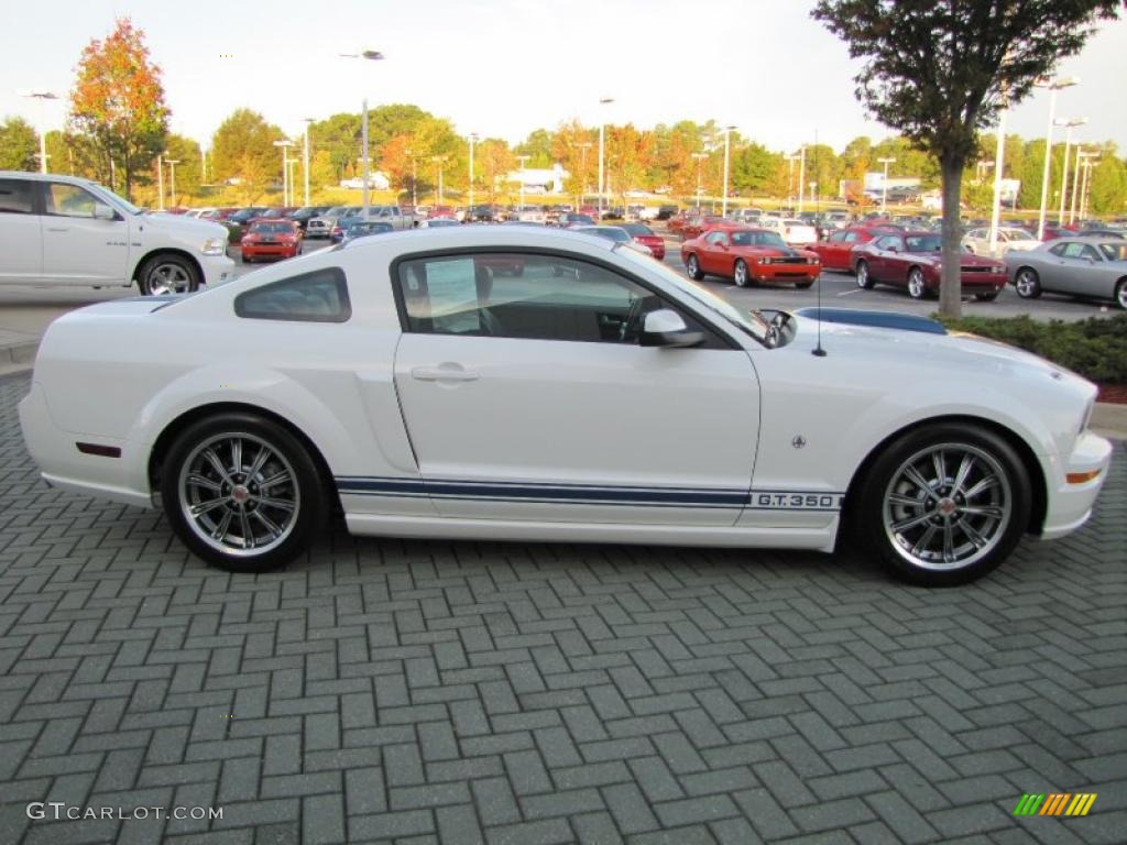 2006 Mustang GT Premium Coupe - Performance White / Dark Charcoal photo #6