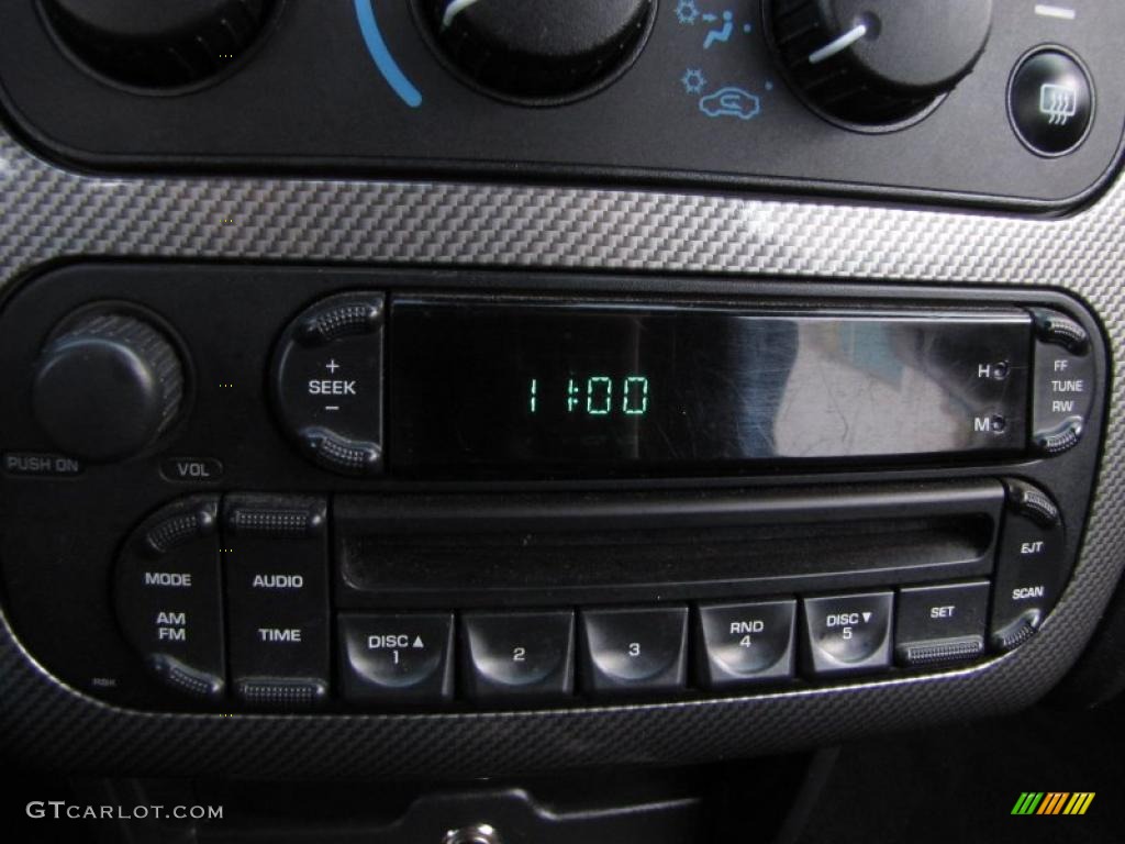2005 Chrysler Sebring GTC Convertible Controls Photo #38321303